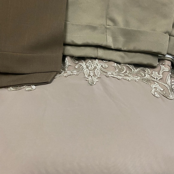 Beautiful, out of stock dress from JJHouse. Brand new, never worn. Size 22. - Picture 6 of 7